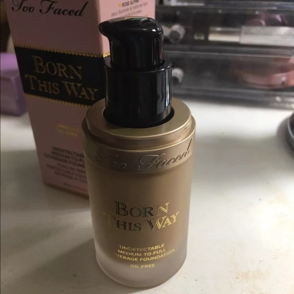 Too Faced born this way - Picture 2 of 2